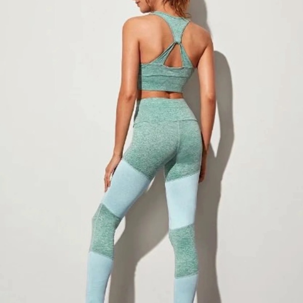 Work out set - Picture 2 of 3